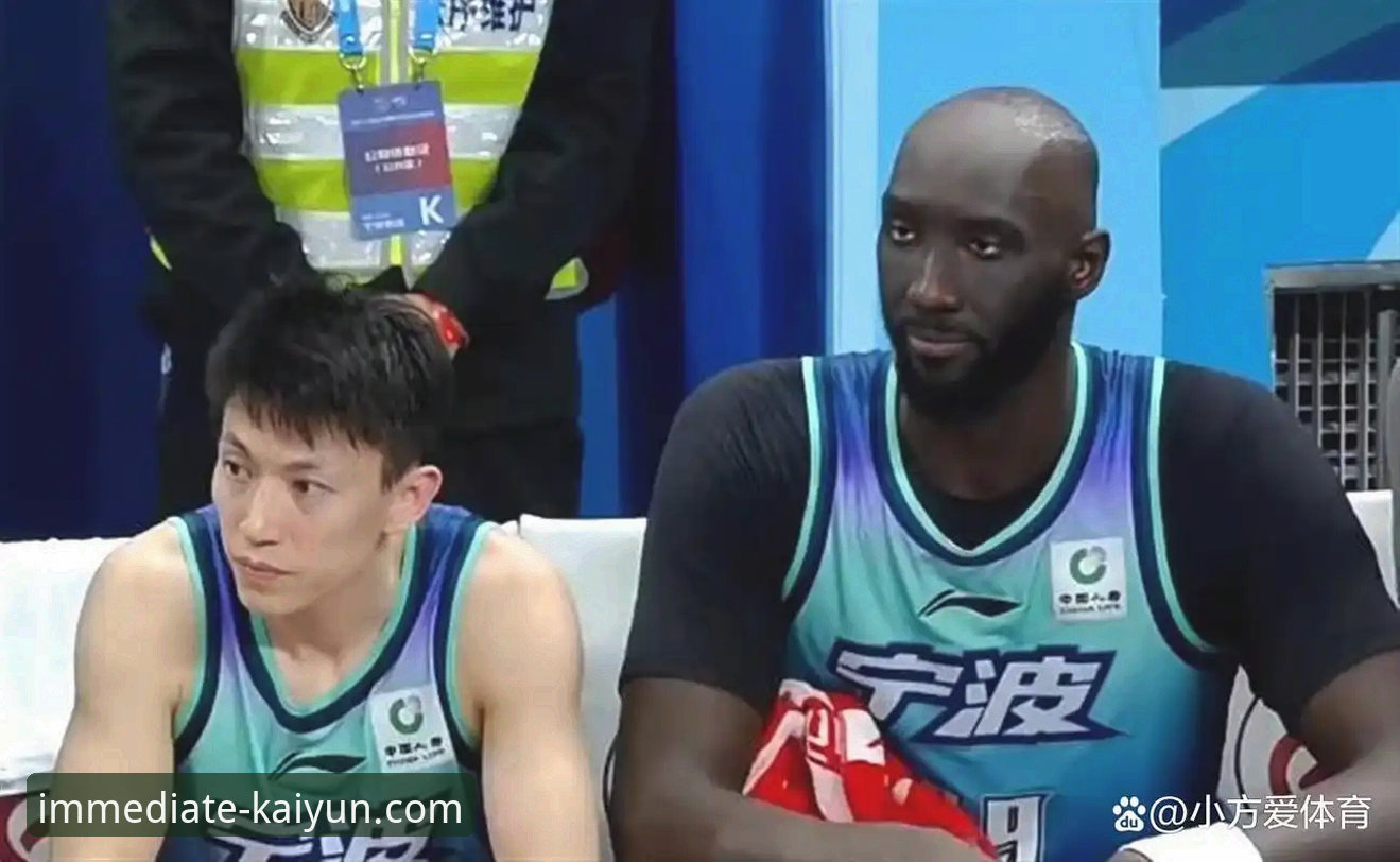 开云体育 浙江vs宁波季后赛G2复盘解析:从落后15分到加时绝杀,兰道夫33分vs宁波团队进攻,哪个策略更关键?